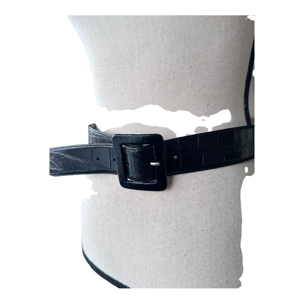 Vintage Black Croc-Patterned Belt Size M